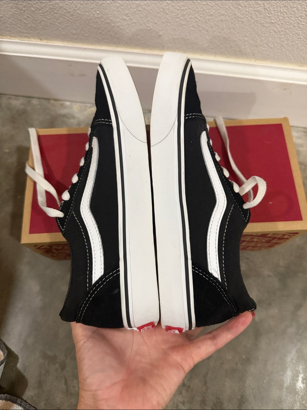Vans Old Skool- Youth 5.5 (Men’s 5.5 / Women’s 7) - Picture 5 of 8